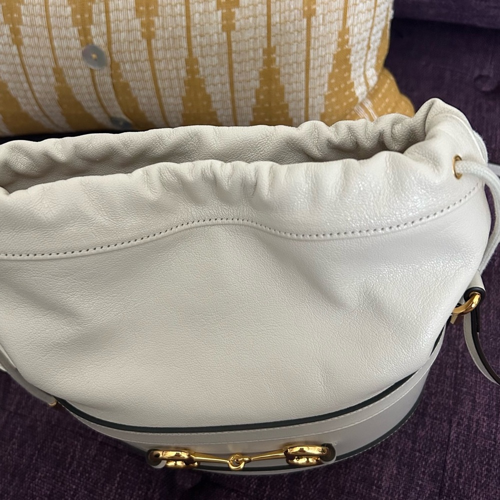 GUCCI Calfskin Horsebit 1955
Drawstring Bucket Bag - Picture 4 of 11